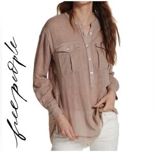 Free People Talk To Me Half‎ Button Up Fray Hem Top
Size XS